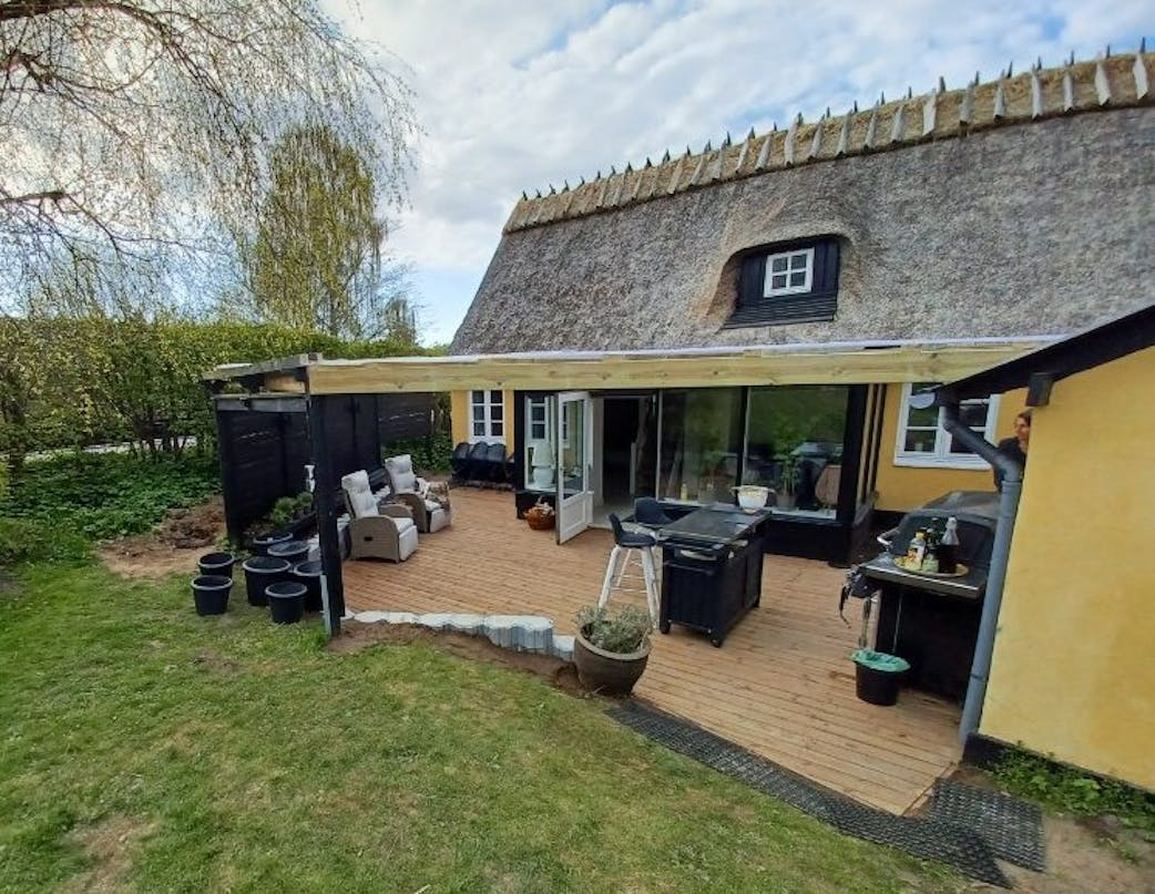 Terrasse med overdækning Terrasse med overdækning